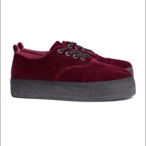 Divided H&M velvet platform shoes